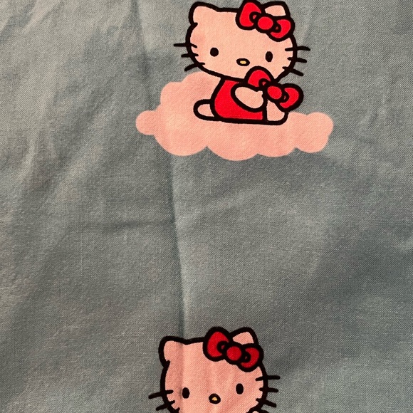 Sanrio hello kitty crop top - Picture 2 of 4